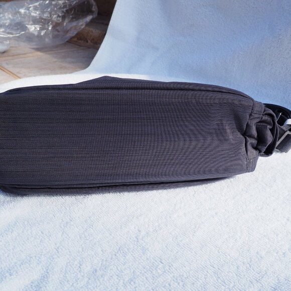 Lug Shimmy in Brushed Gray - NWT - Picture 3 of 4